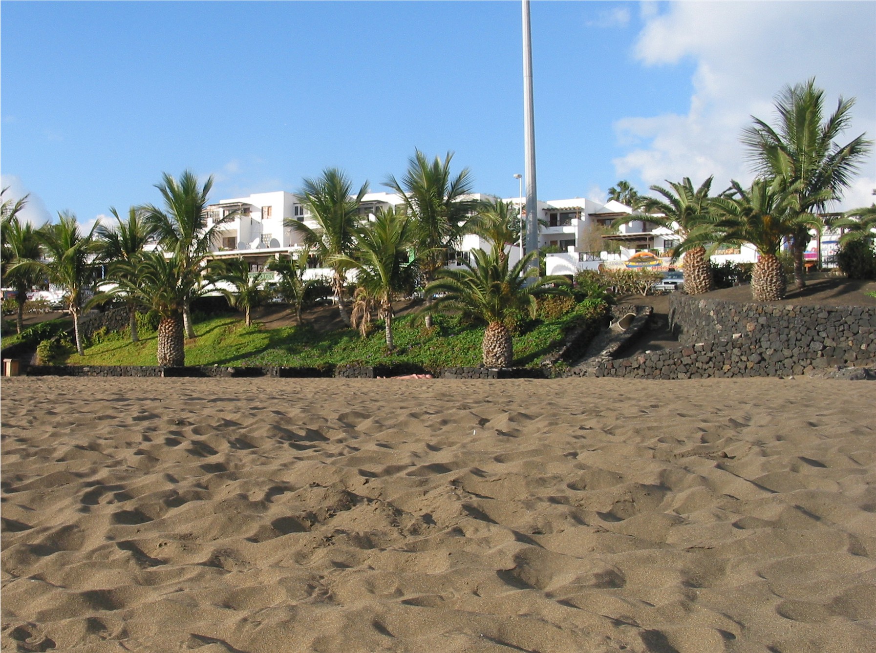 Puerto del Carmen beaches - Playa Grande golden sand and calm water